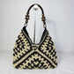 📢⏰ PROMO FLASH 50% ! Sac Fourre-Tout Tissé Artisanal – Motif Bicolore Unique, Poignées à Perles, Doublure Intérieure, Style Bohème Chic & Polyvalent 🧺
