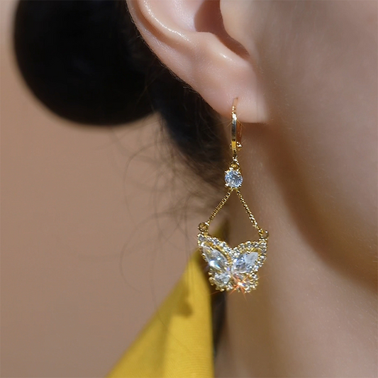 🔥✨ PROMO FLASH -50% ! Boucles d'Oreilles Pendantes Papillon Scintillantes – Zircone Cubique, Plaqué Or, Légères & Élégantes, Or