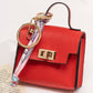 👛 50% DE RÉDUCTION ! 🔑 Mini Porte-Monnaie avec Porte-Clés – Cuir PU Texturé, Boucle Dorée & Ruban Décoratif – Chic, Compact et Pratique pour le Quotidien ✨💖