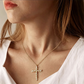 🎉 OFFRE LIMITÉE -50% ! ✝️ Collier Croix Radieux – Cuivre + Zircon – Chaîne Torsadée & Éclat Pétale pour Quotidien Élégant ✨