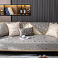 🛋️ -50% ! 🛡️ Housse de Canapé Chenille Antidérapante – Tissu Chenille & Dosseret Silicone 4D – Motif Géométrique Doré pour Protection Toutes Saisons ✨