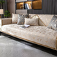 🛋️ -50% ! 🛡️ Housse de Canapé Chenille Antidérapante – Tissu Chenille & Dosseret Silicone 4D – Motif Géométrique Doré pour Protection Toutes Saisons ✨