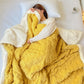 🧺🛋️ Couverture douce en cachemire – Épaisse, anti-boulochage, lavable en machine, la chaleur nuageuse qui transforme votre canapé en cocon douillet, hiver après hiver ❄️💛